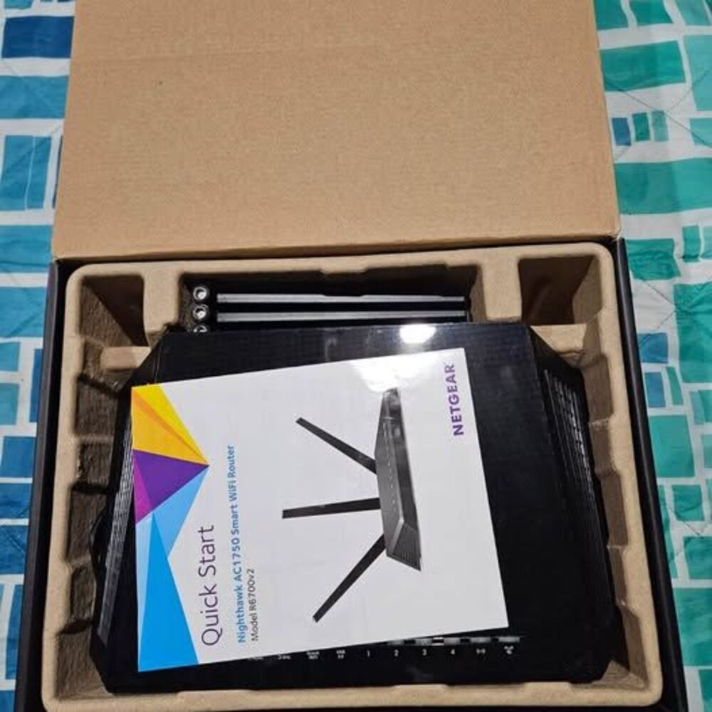 NETGEAR Nighthawk AC1750 Smart WiFi Router (Model# R6700). - Picture 3 of 8